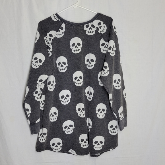 Torrid sweatshirt - Picture 2 of 4